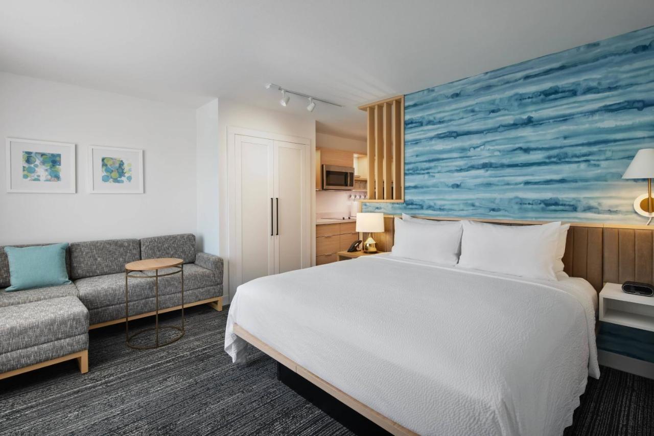 Towneplace Suites By Marriott Tampa Casino Area Orient Park Exterior foto